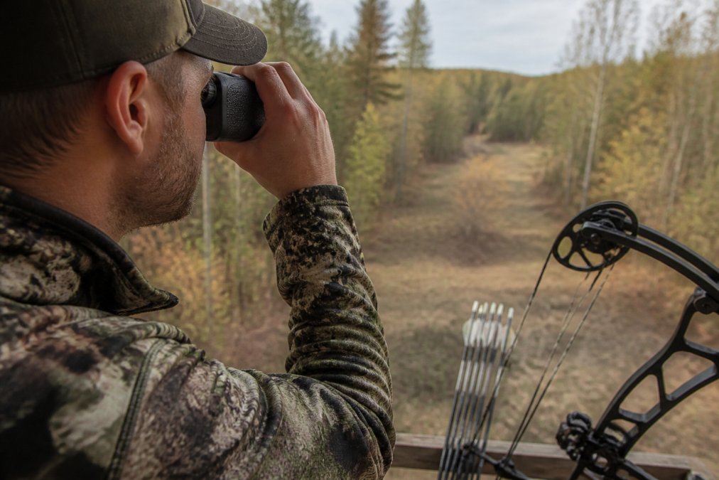 How to Use a Rangefinder for Bow Hunting