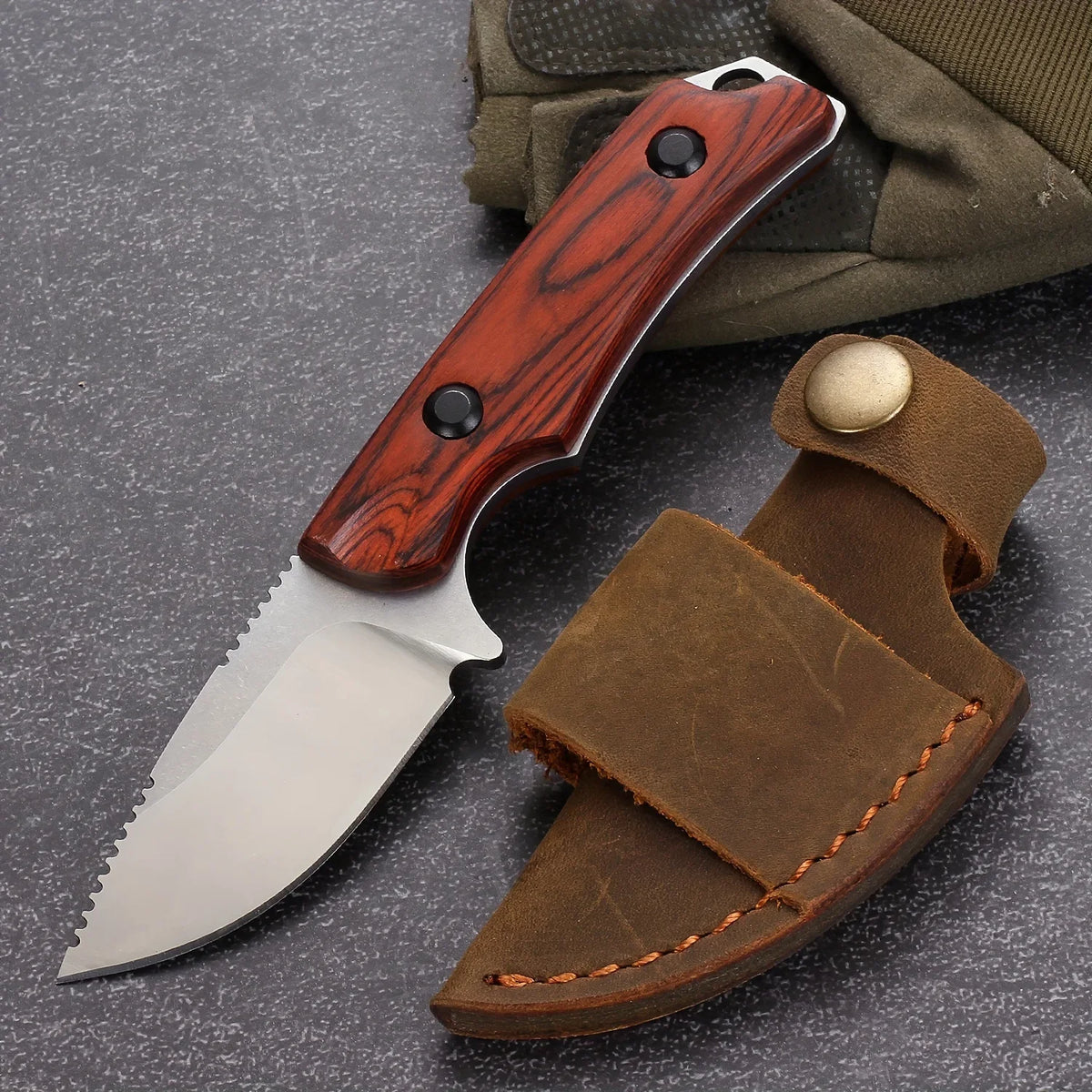 BM 15017 Hunt Hidden Canyon Hunter Fixed Knife 8Cr13Mov Blade Stabilized.