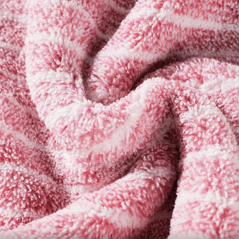 Pet Bathrobe Coat Fast Water Absorbent Towel for Large Medium Small Dogs.